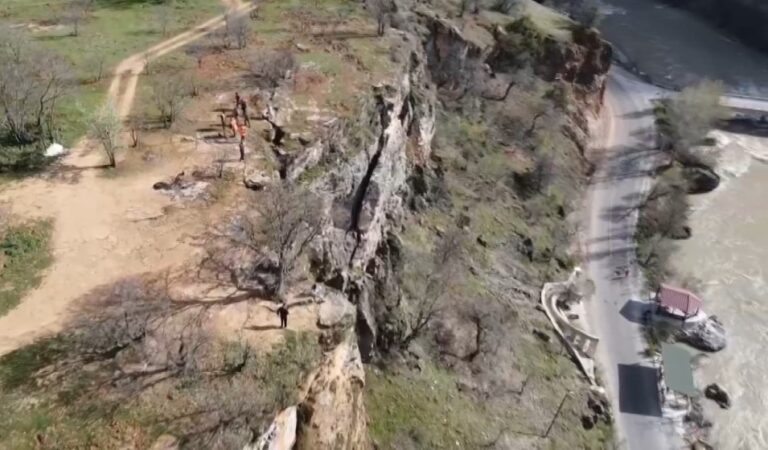 Tunceli’de kaya düşme tehlikesi bulunan mevkide inceleme yapıldı