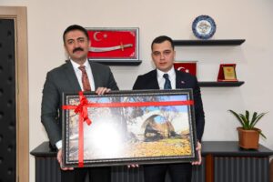 Tunceli Valisi Bülent Tekbıyıkoğlu Çemişgezek ilçesini ziyaret etti