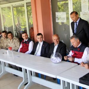 Ulukale Dutu üreticilerine yüzde 50 hibeli hasat filesi desteği