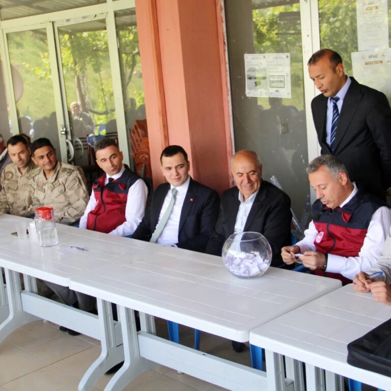 Ulukale Dutu üreticilerine yüzde 50 hibeli hasat filesi desteği