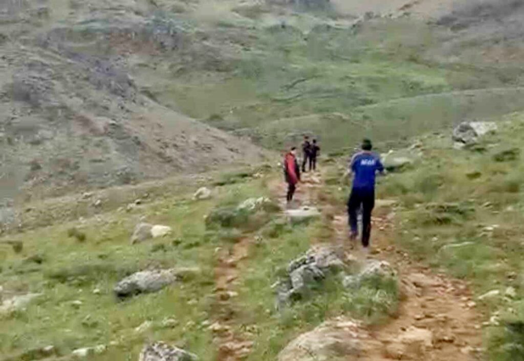Tunceli’de dağda attan düşen kadın helikopterle hastaneye kaldırıldı