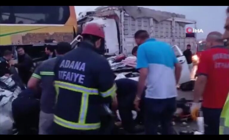 Mersin’de zincirleme kaza: 10 kişi hayatını kaybetti, 30 yaralı olduğu öğrenildi