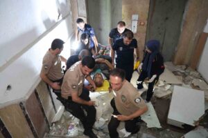 Elazığ’da asansör boşluğuna düşerek yaralanan şahıs hayatını kaybetti