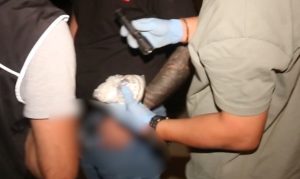 Tunceli’de uyuşturucu hapları iç çamaşırına saklamıştı, narkotik köpeği ’Luna’dan kaçamadı