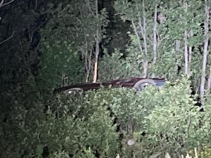 Tunceli’de otomobil şarampole yuvarlandı: sıkışan 2 kişi kurtarıldı