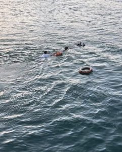 Pertek feribotundan suya düşen kadın kurtarıldı