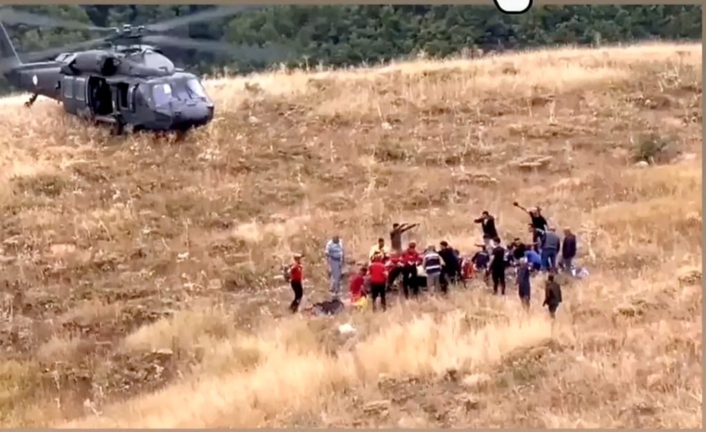Tunceli’de askeri araç devrildi: 4 Asker Şehit Oldu. 1 Asker yaralandı