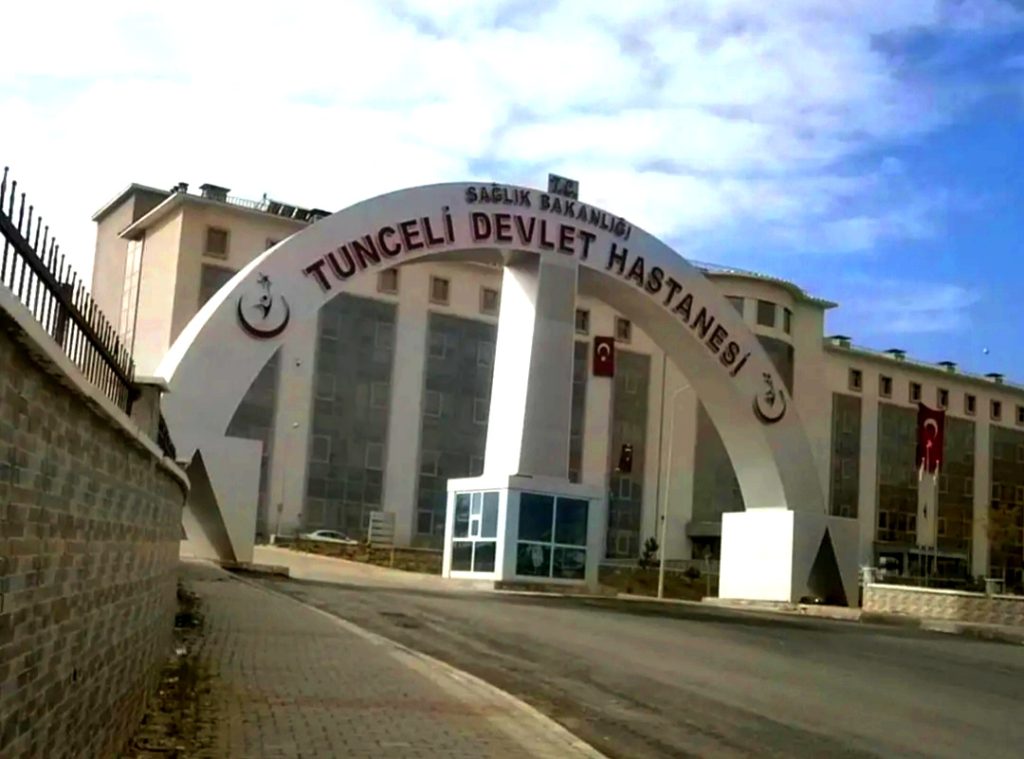 Tüfeğine mermi doldururken kendini vurdu