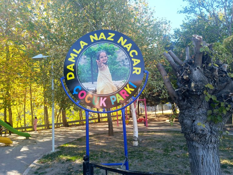 Minik Damla Naz’ın ismi çocuk parkında ölümsüzleşti