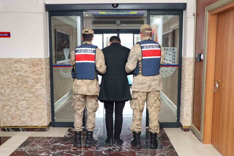 Tunceli’de 22 kişiyi 60 milyon lira dolandıran şahıslar düzenlenen operasyonla yakalandı.