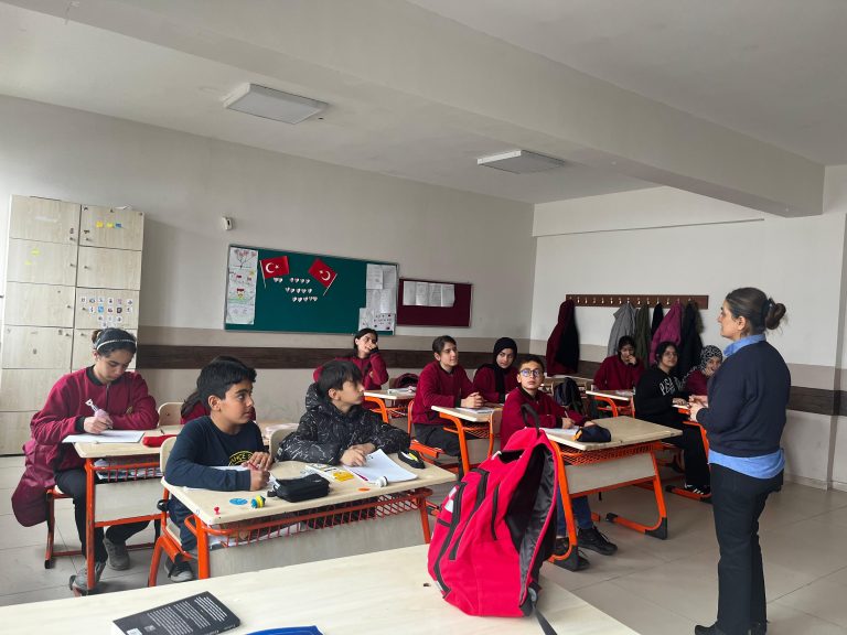 Tunceli’de afet farkındalık eğitimleri devam ediyor