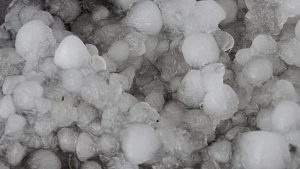 Tunceli’de dolu ve sağanak hayatı olumsuz etkiledi