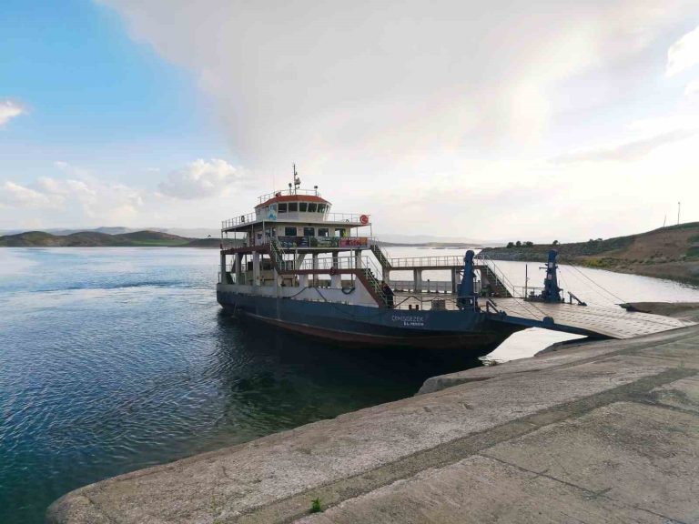 Çemişgezek feribot seferlerinde yaz saati uygulaması başlıyor