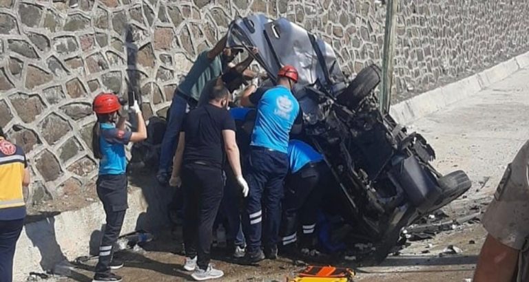 Tunceli’de feci kaza: 1’i ağır 6 yaralı