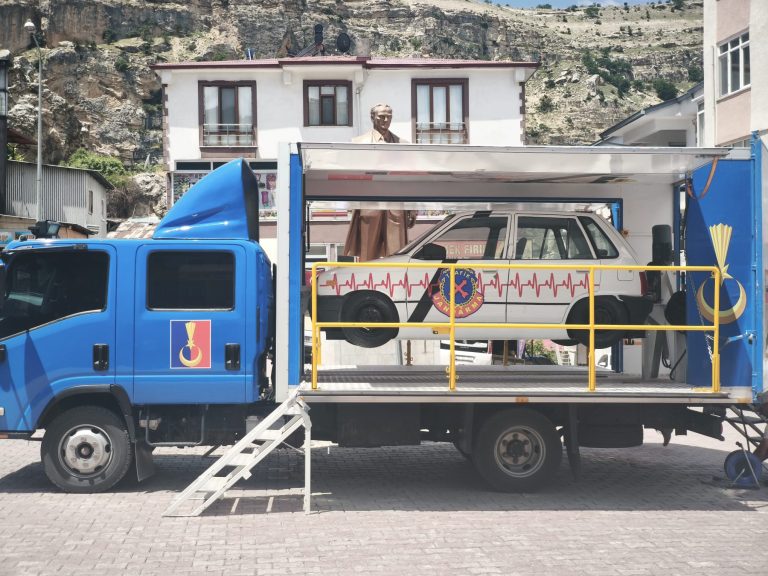 Çemişgezek’te emniyet kemeri simülasyon tırı farkındalık oluşturdu