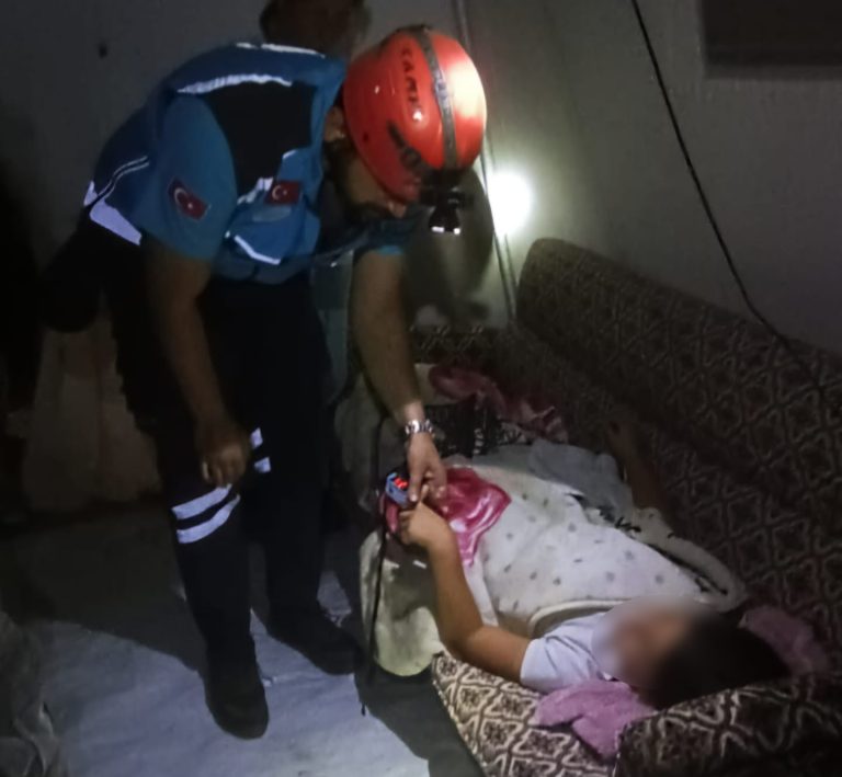 Tunceli Buyer Dağı bölgesinde haber alınamayan 9 kişilik kayıp aileye sağ salim ulaşıldı