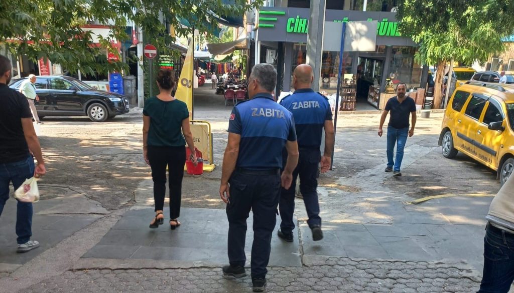 Tunceli’de kaldırım işgaline yönelik denetim: 9 esnafa para cezası