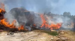 Elazığ’da 750 yıllık kervansaray alevlere teslim oldu: 2 kişi yaralandı