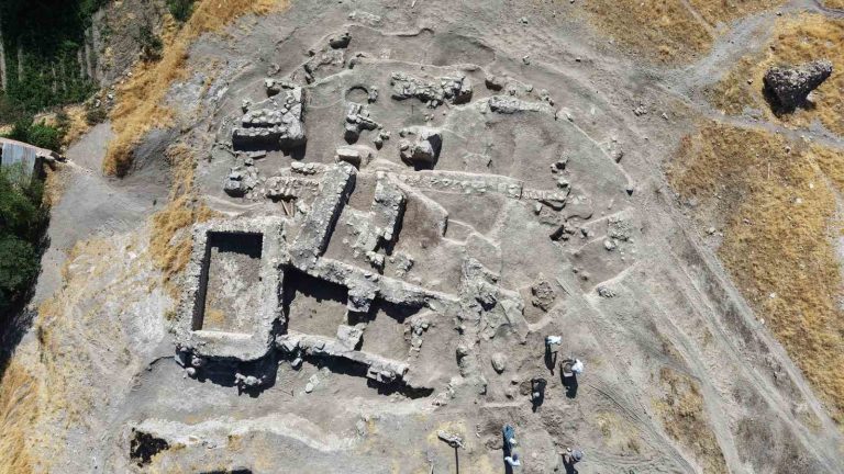 Elazığ’da 51 yıl sonra ilk höyük kazısı: M.Ö. 4 bin yıl öncesine ait keşifler