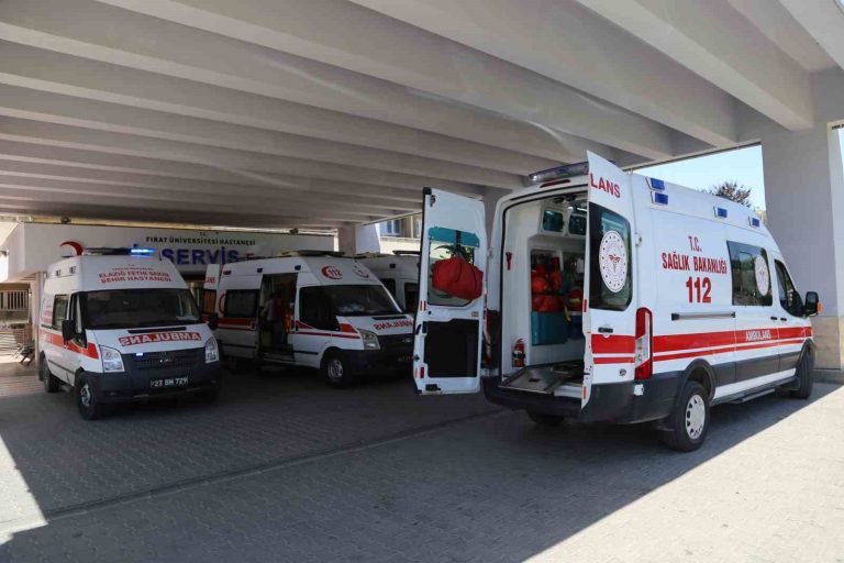 Elazığ’da iskele çöktü: 2 kişi yaralandı