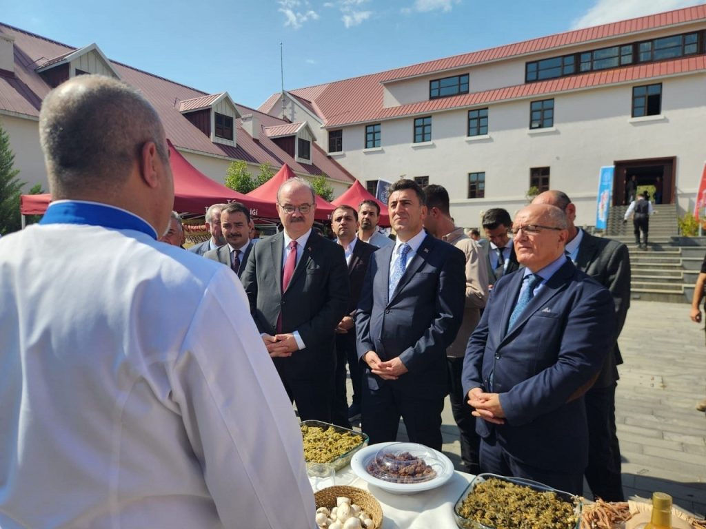 “Bir Anadolu Şenliği” Tunceli’de başladı