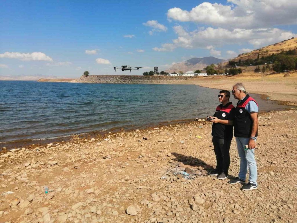 Keban Baraj Gölü’nde dron ile denetim yapıldı