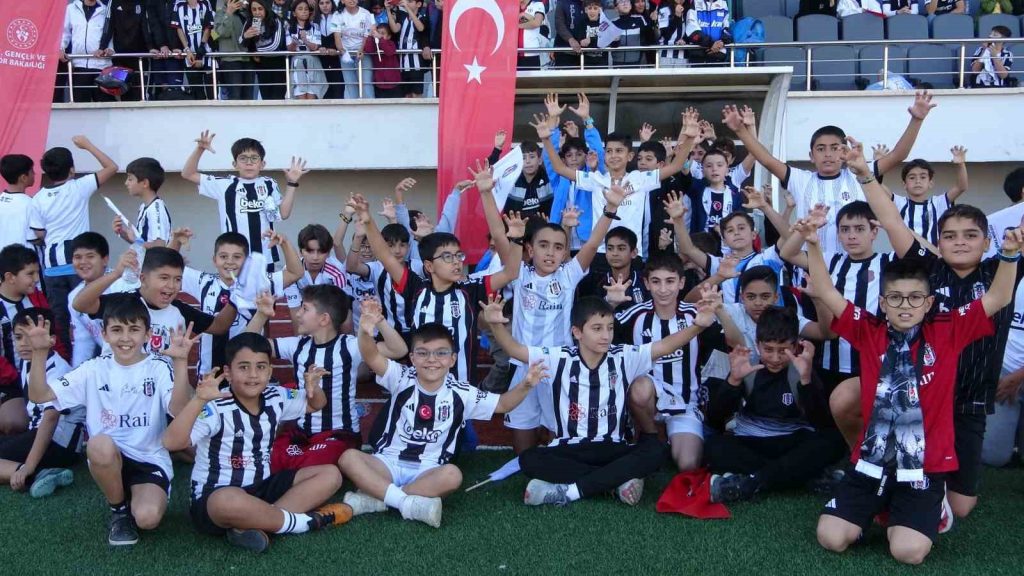 Beşiktaş U17, Tunceli’de