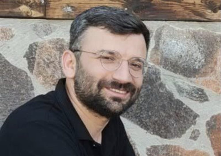 Gazeteci Evren Demirtaş saldırıya uğradı