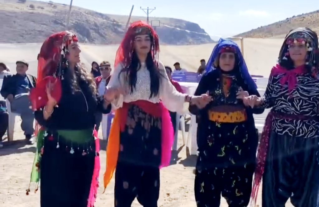 Eski köy düğünlerine dönüş mü…? “Doğan köyü geleneklerini yeniden canlandırıyor”
