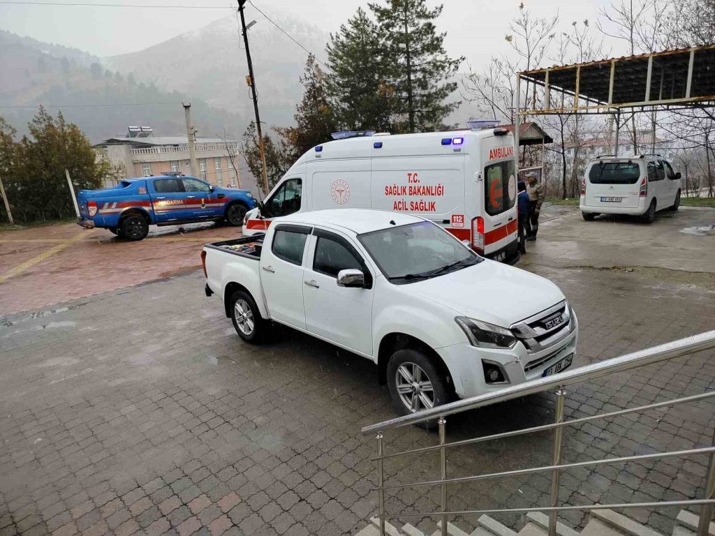 Tavşan avında kazara arkadaşını vurdu. Olay Elazığ’da yaşandı