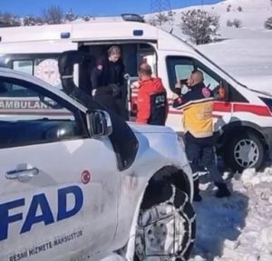 Tunceli’de AFAD’dan peş peşe iki kurtarma operasyonu: 12 yaşındaki çocuk ve yaşlı adam hastaneye ulaştırıldı