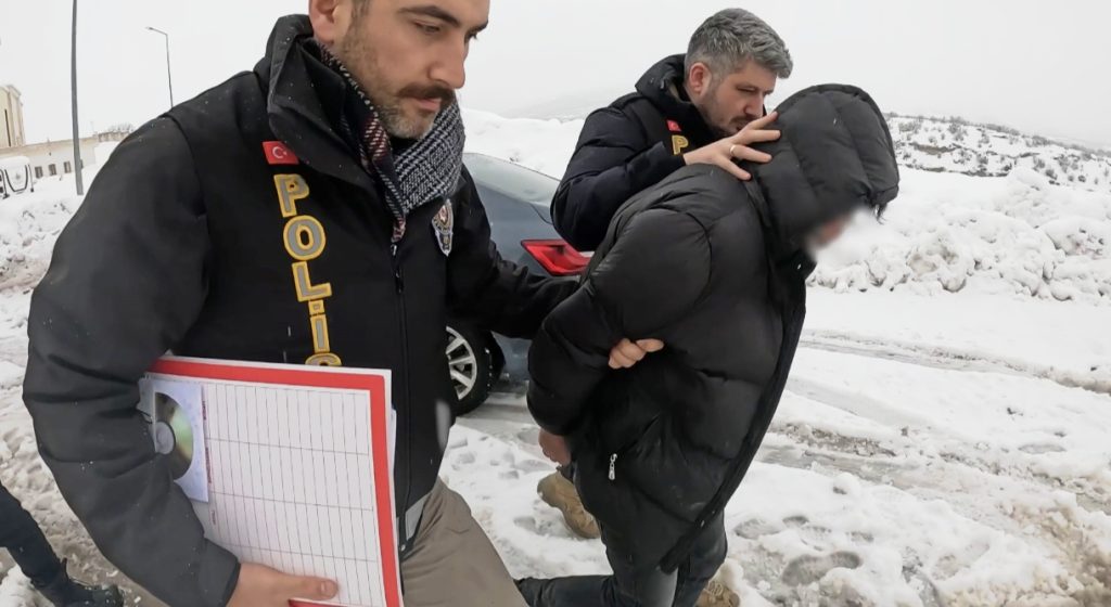 Tunceli’de hayvancılık yapan üreticileri sahte banka dekontlarıyla 14 Milyon TL dolandıran şüpheli yakalandı