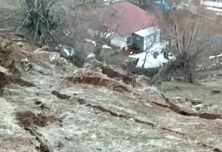 Çemişgezek Toratlı köyünde heyelan tedbirleri