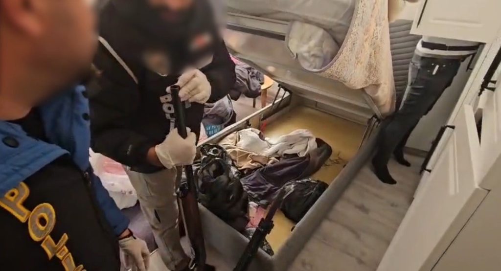 Tunceli’de ruhsatsız silah operasyonu: 6 şüpheli yakalandı