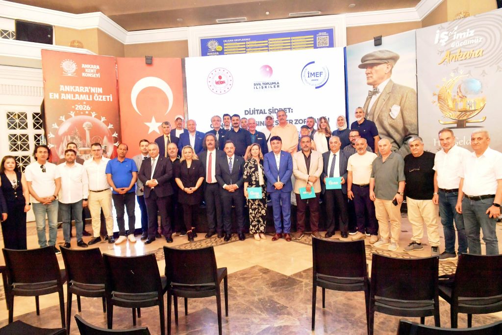 Dijital Şiddet ve Siber Zorbalık Paneli Ankara’da gerçekleştirildi. Programa Bölge Temsilcisi Sezai Akın’da katıldı